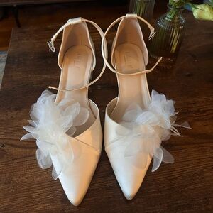 Kailee P Leila Ivory Low Block Heel Pointy Toe Floral and Pearl
